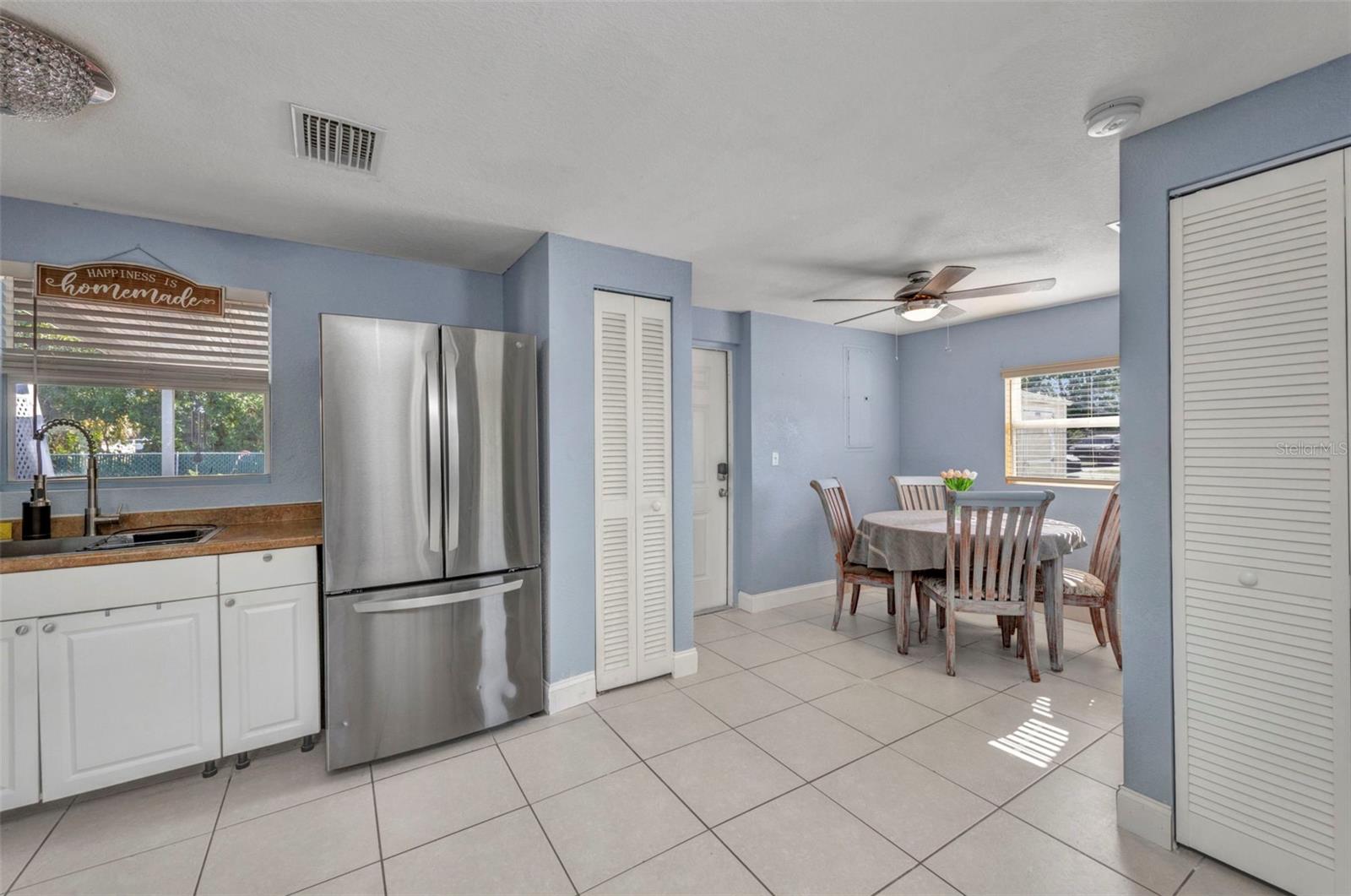 Image 11 of 36 For 25082 Harborview Road