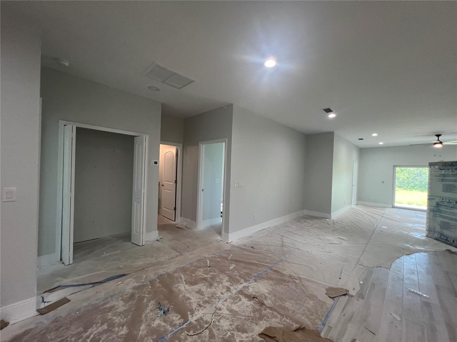 Image 8 of 27 For 319 Boundary Boulevard 1