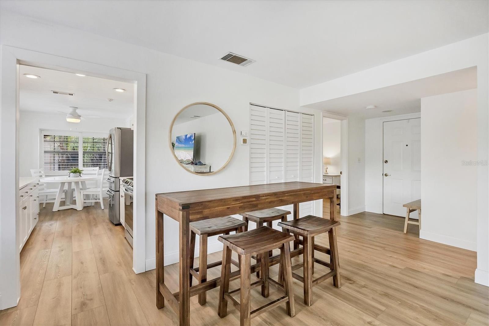 Image 10 of 43 For 23465 Harborview Road 1031