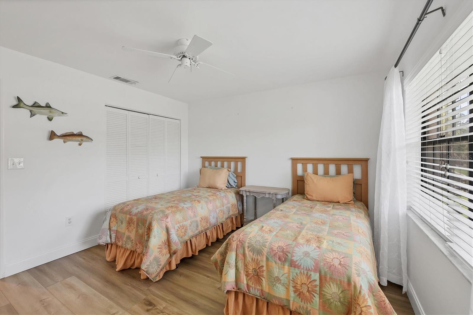Image 13 of 43 For 23465 Harborview Road 1031
