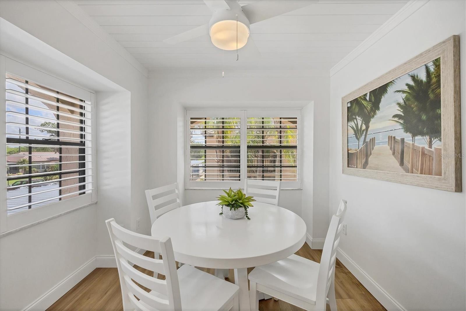 Image 19 of 43 For 23465 Harborview Road 1031