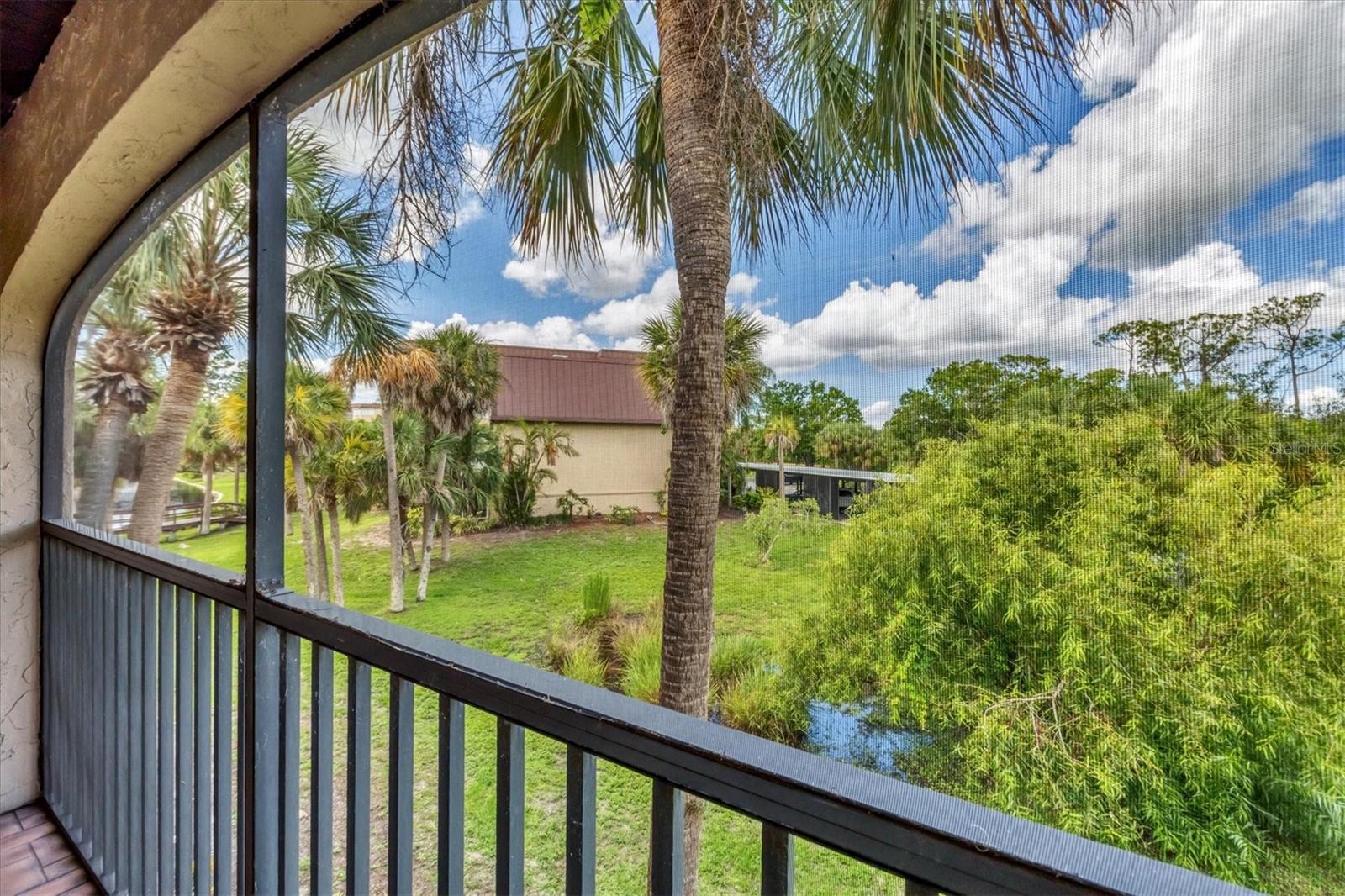 Image 21 of 43 For 23465 Harborview Road 1031