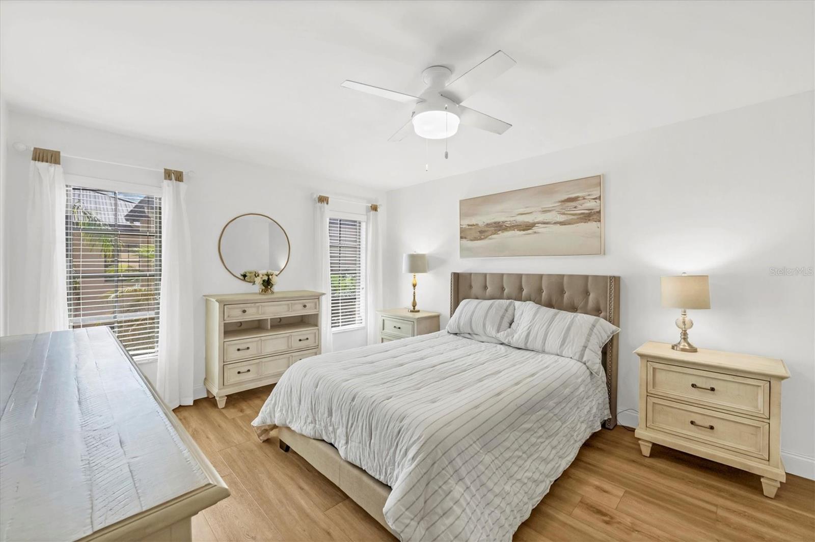 Image 25 of 43 For 23465 Harborview Road 1031