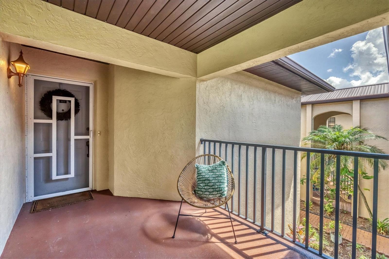 Image 3 of 43 For 23465 Harborview Road 1031
