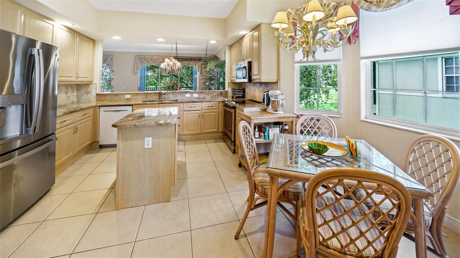 Image 14 of 59 For 786 Regency Reserve Circle 1404