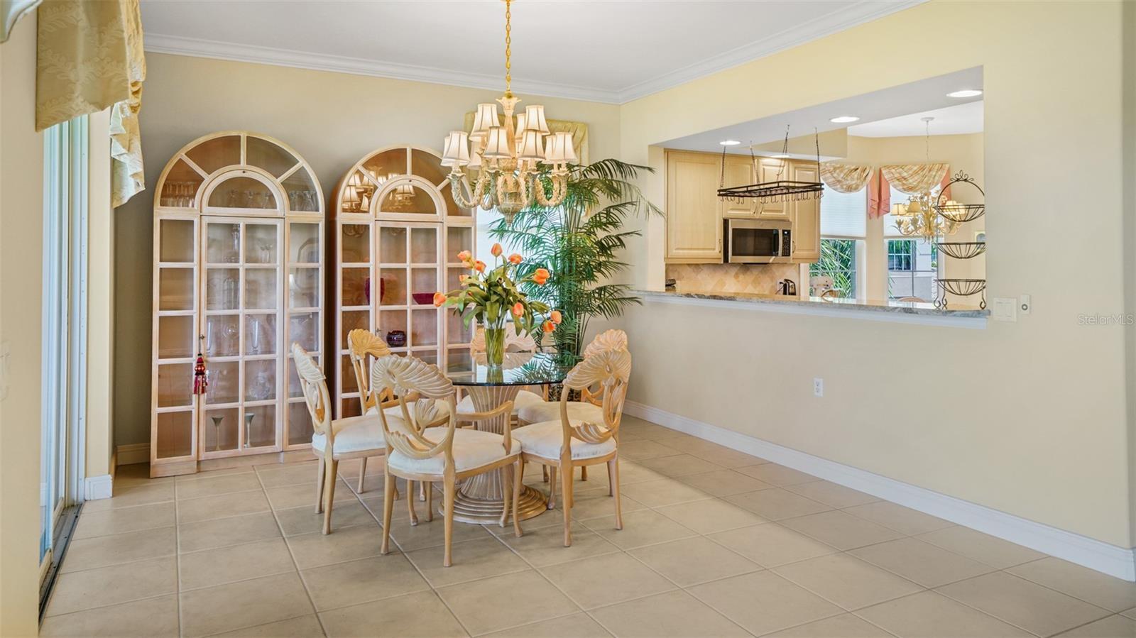 Image 21 of 59 For 786 Regency Reserve Circle 1404