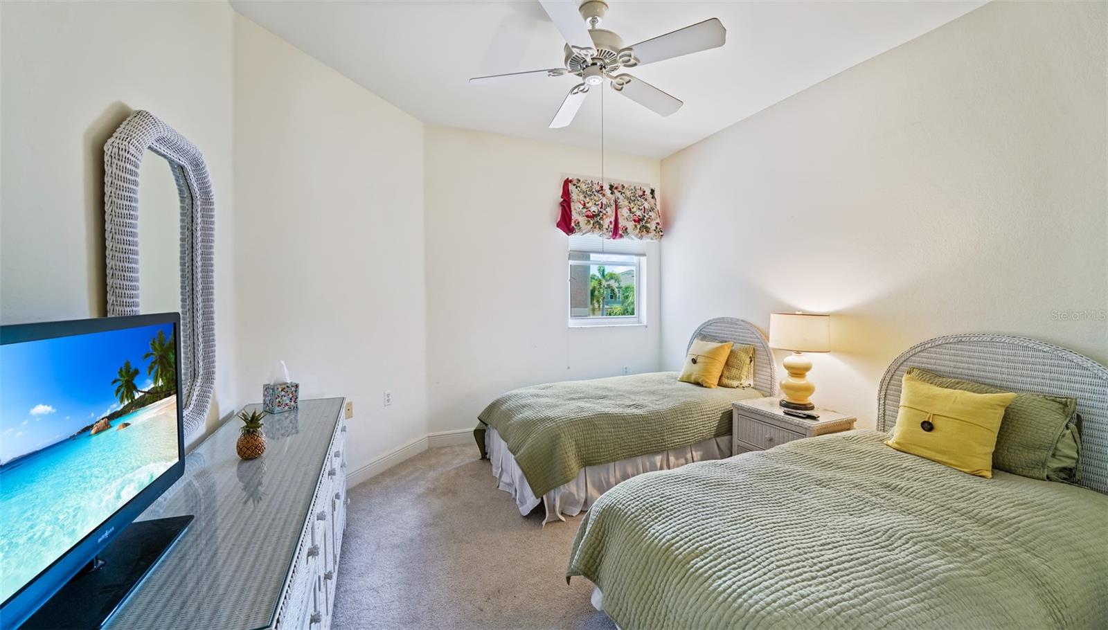 Image 28 of 59 For 786 Regency Reserve Circle 1404