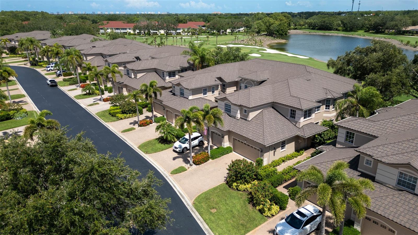 Image 41 of 59 For 786 Regency Reserve Circle 1404