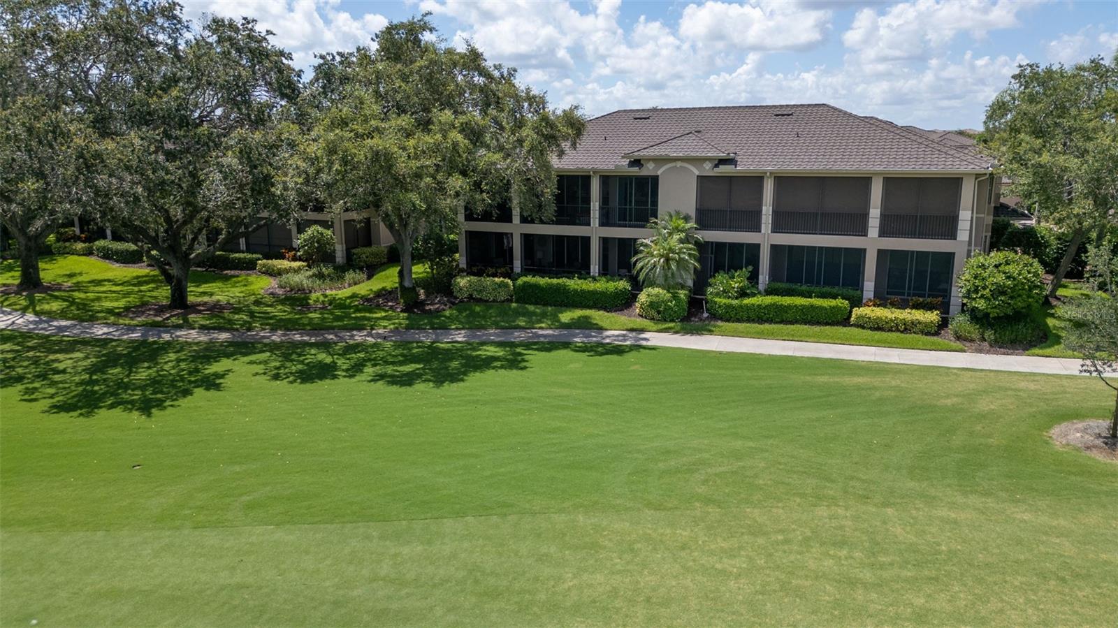 Image 44 of 59 For 786 Regency Reserve Circle 1404