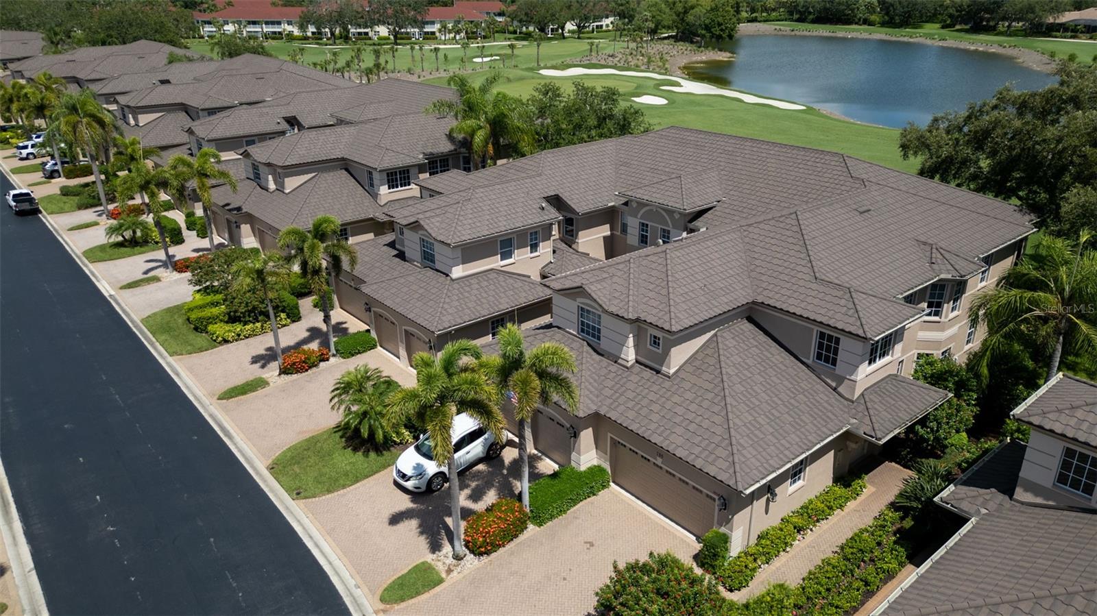 Image 47 of 59 For 786 Regency Reserve Circle 1404