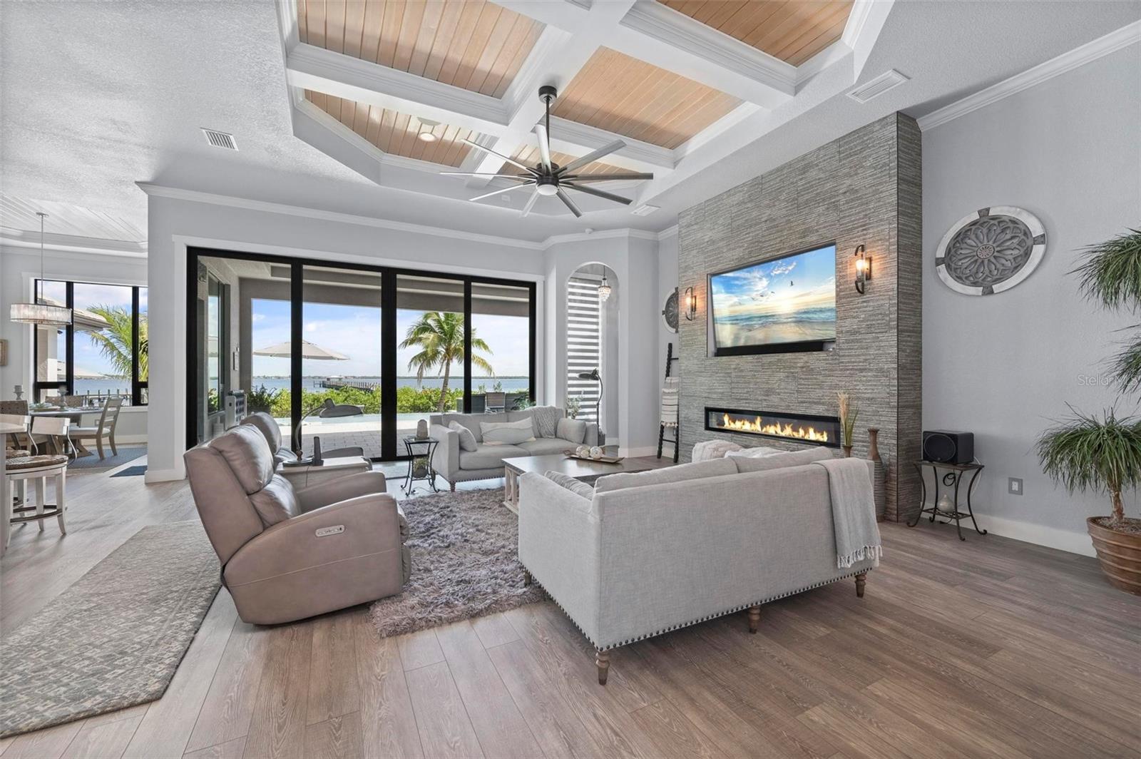 Image 10 of 70 For 25462 Shore Drive