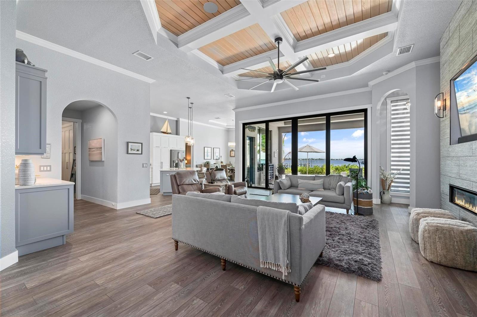 Image 11 of 70 For 25462 Shore Drive
