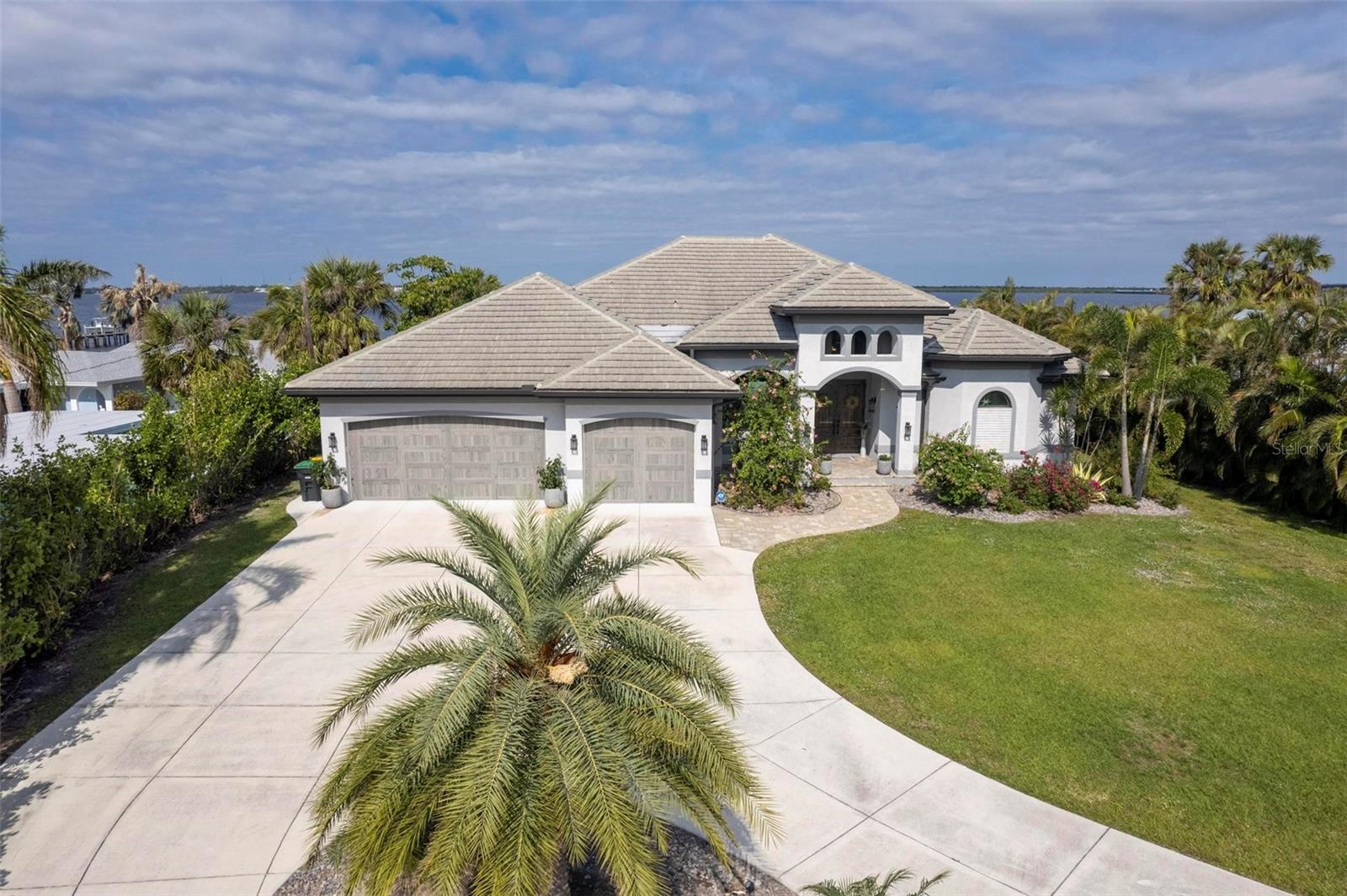 Image 2 of 70 For 25462 Shore Drive