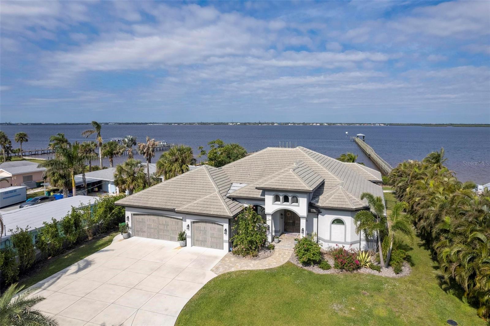Image 3 of 70 For 25462 Shore Drive