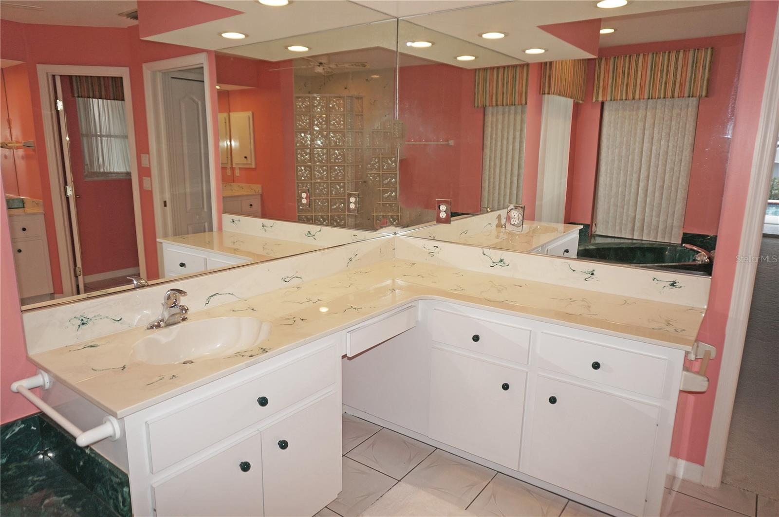Image 32 of 54 For 1128 Rum Cay Court