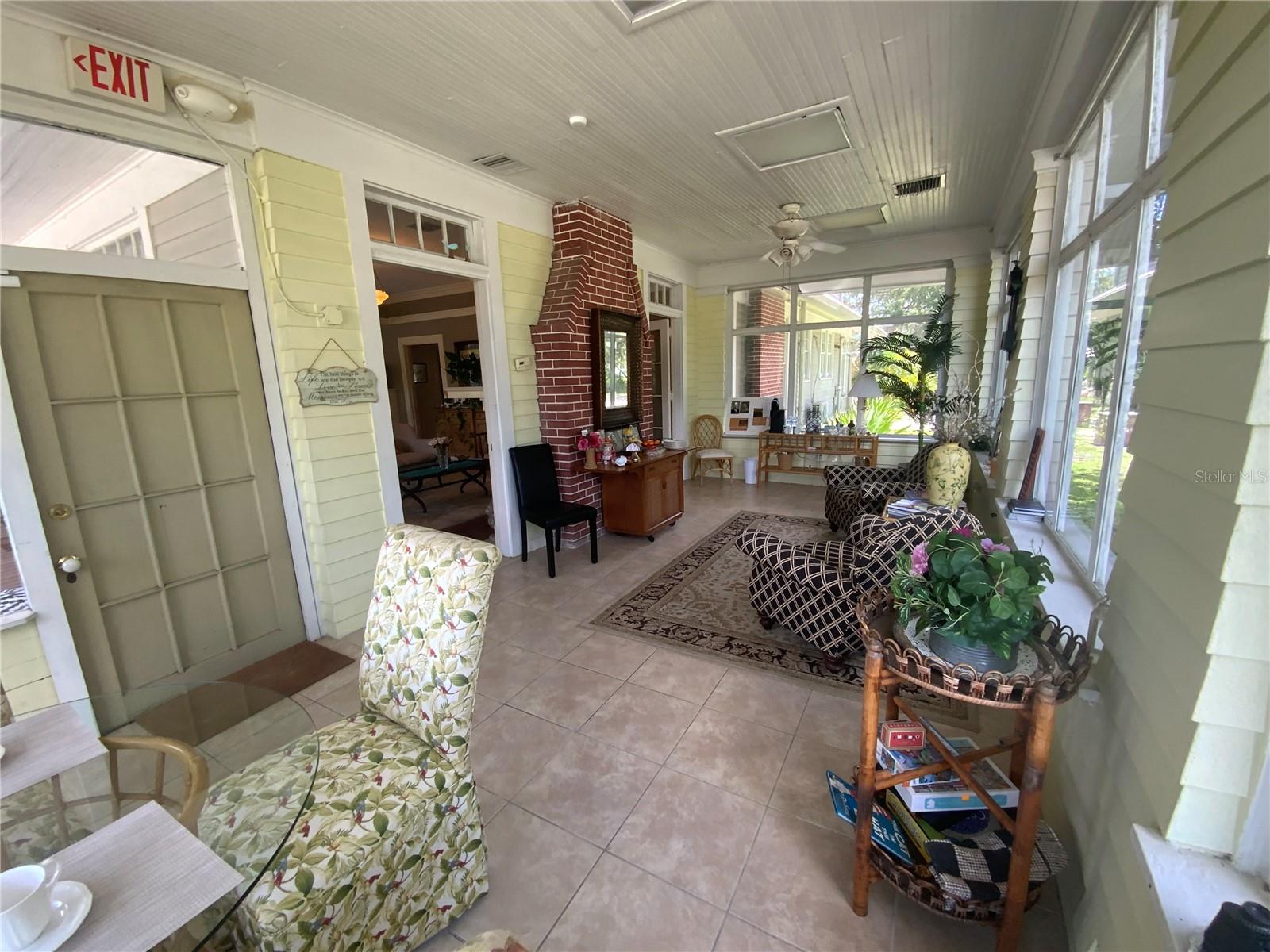 Image 26 of 80 For 606 Oak Street