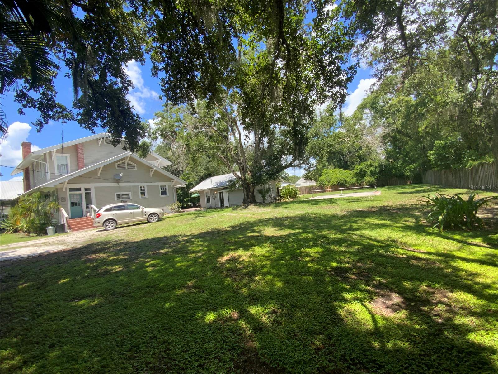 Image 63 of 80 For 606 Oak Street