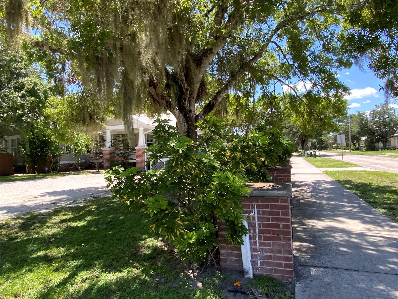 Image 76 of 80 For 606 Oak Street