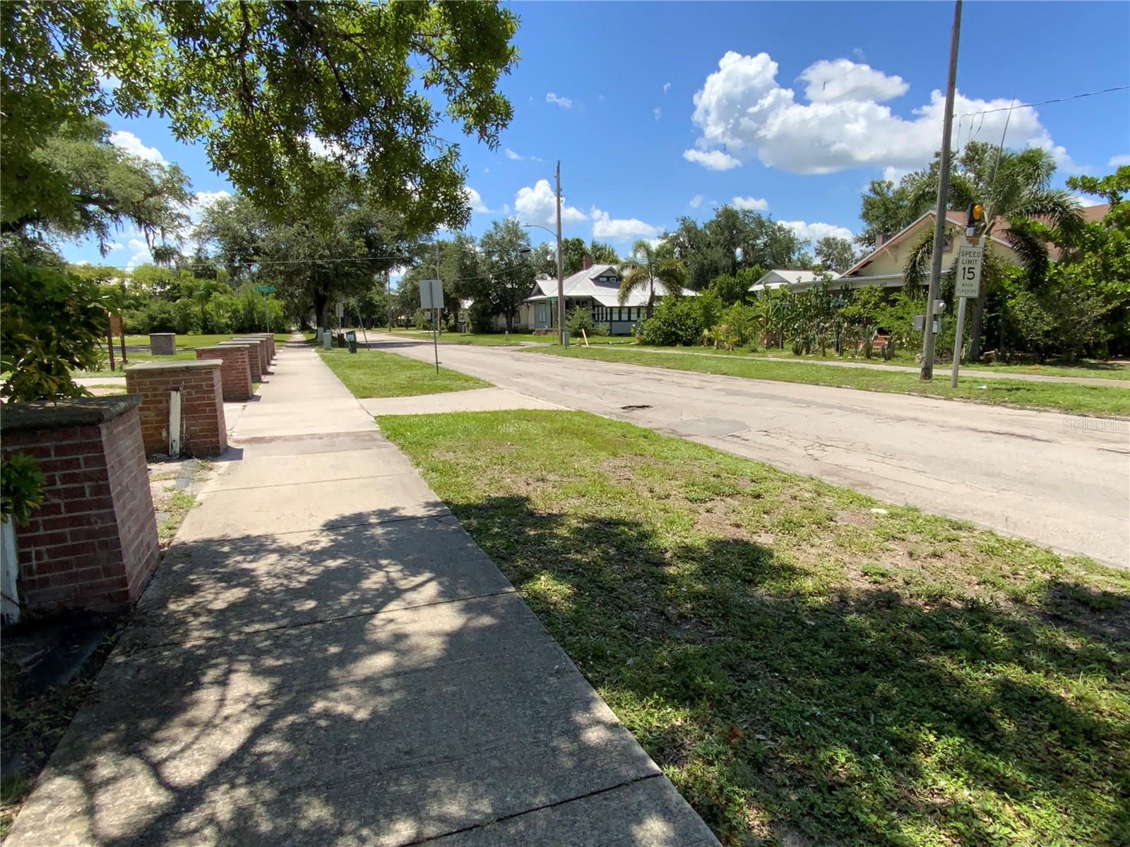 Image 77 of 80 For 606 Oak Street
