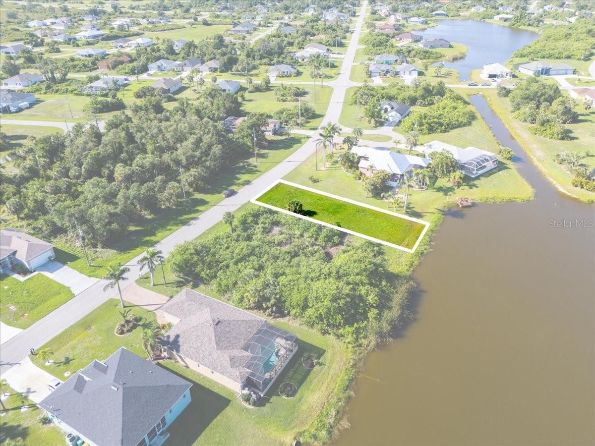 Image 3 of 11 For 212 Antilla Drive