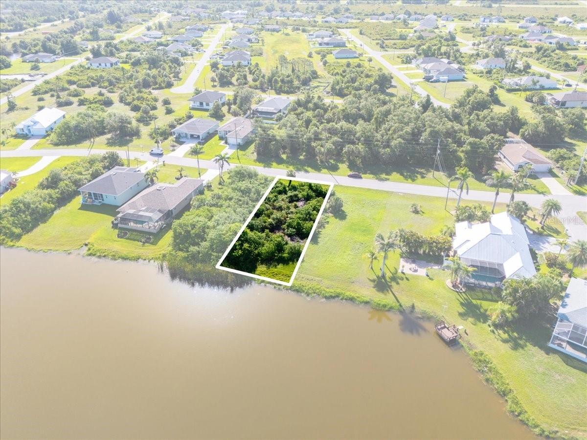 Image 3 of 11 For 214 Antilla Drive