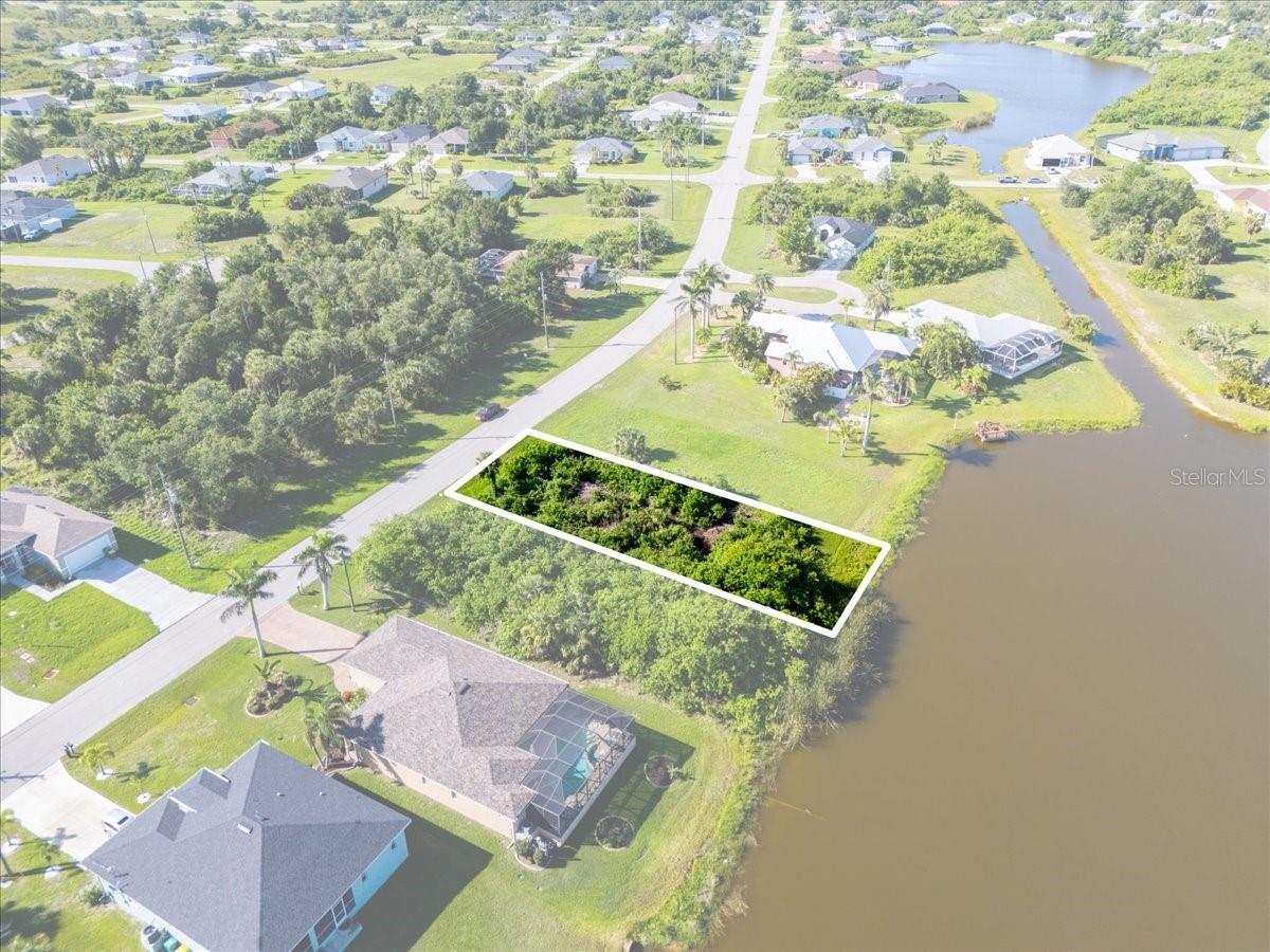 Image 6 of 11 For 214 Antilla Drive