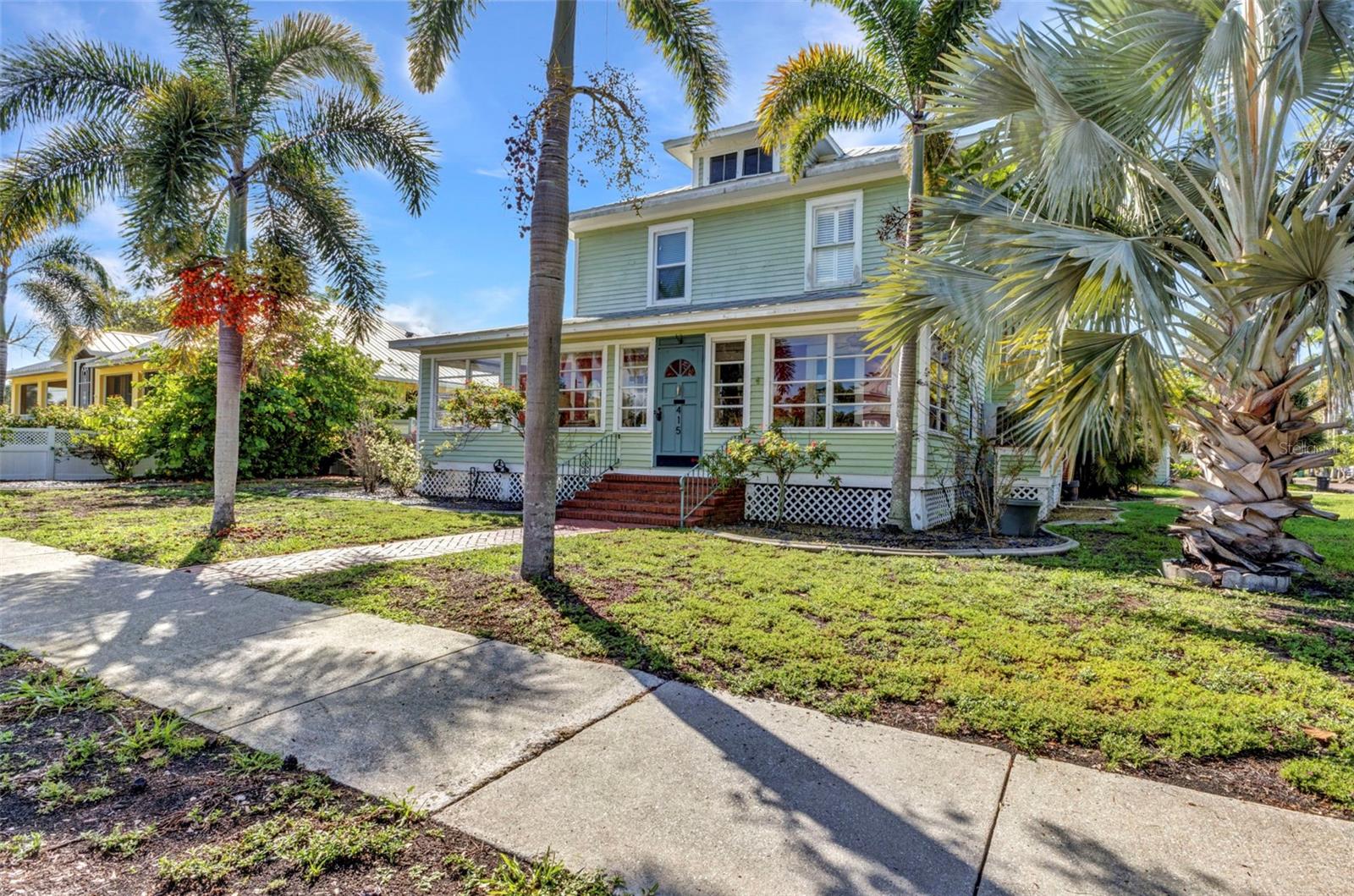 Image 2 of 85 For 415 Marion Avenue