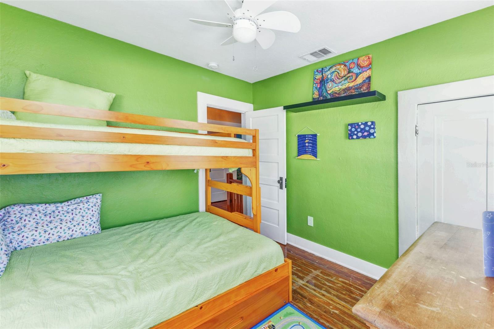 Image 35 of 85 For 415 Marion Avenue