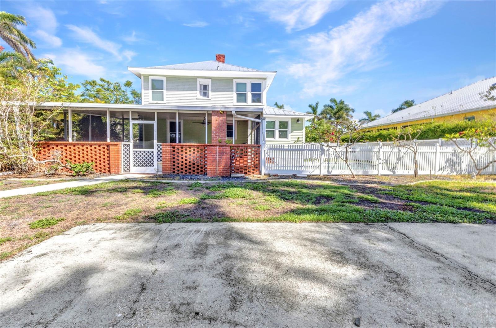 Image 59 of 85 For 415 Marion Avenue