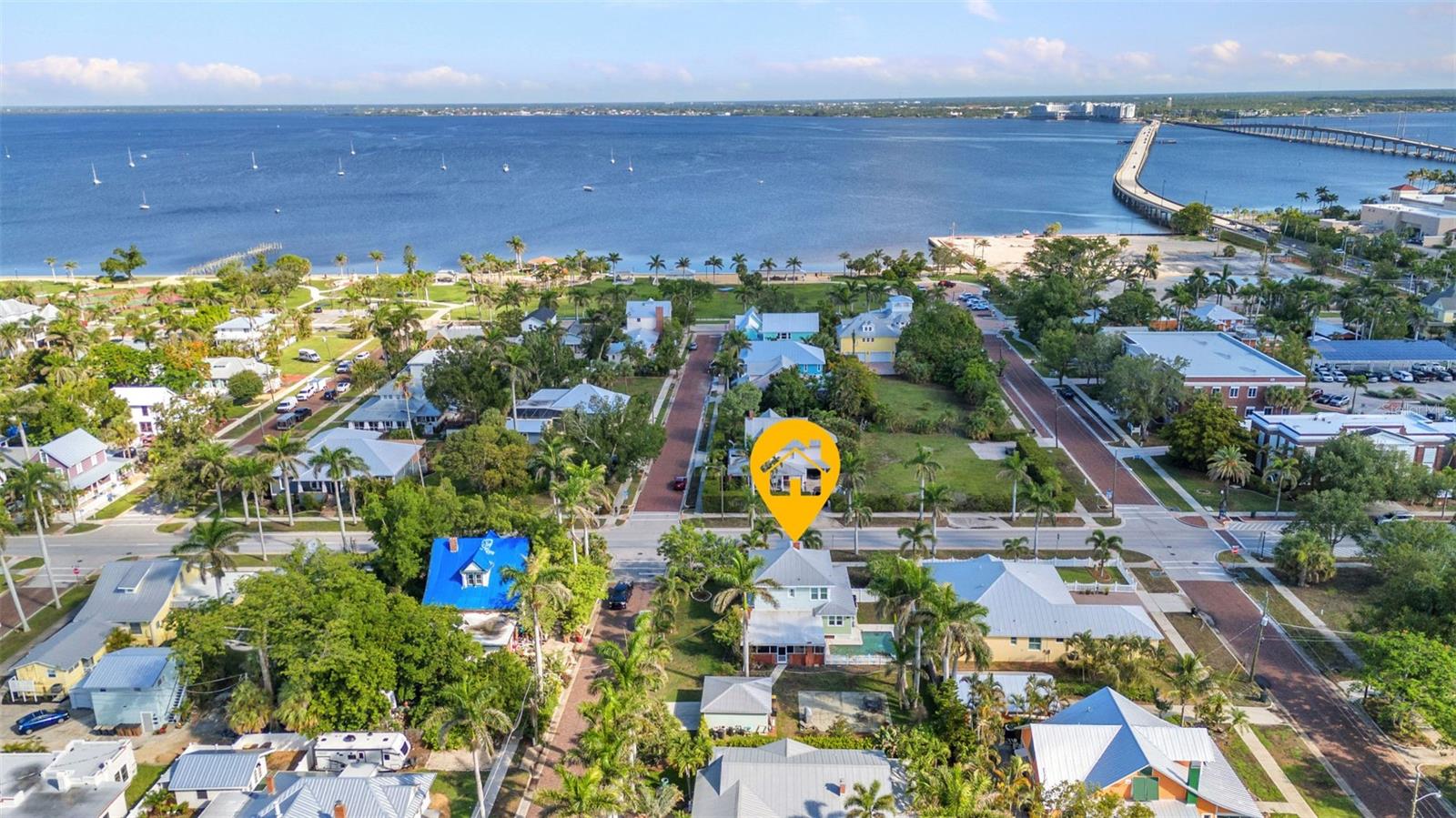 Image 65 of 85 For 415 Marion Avenue