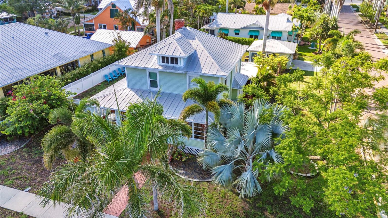 Image 68 of 85 For 415 Marion Avenue