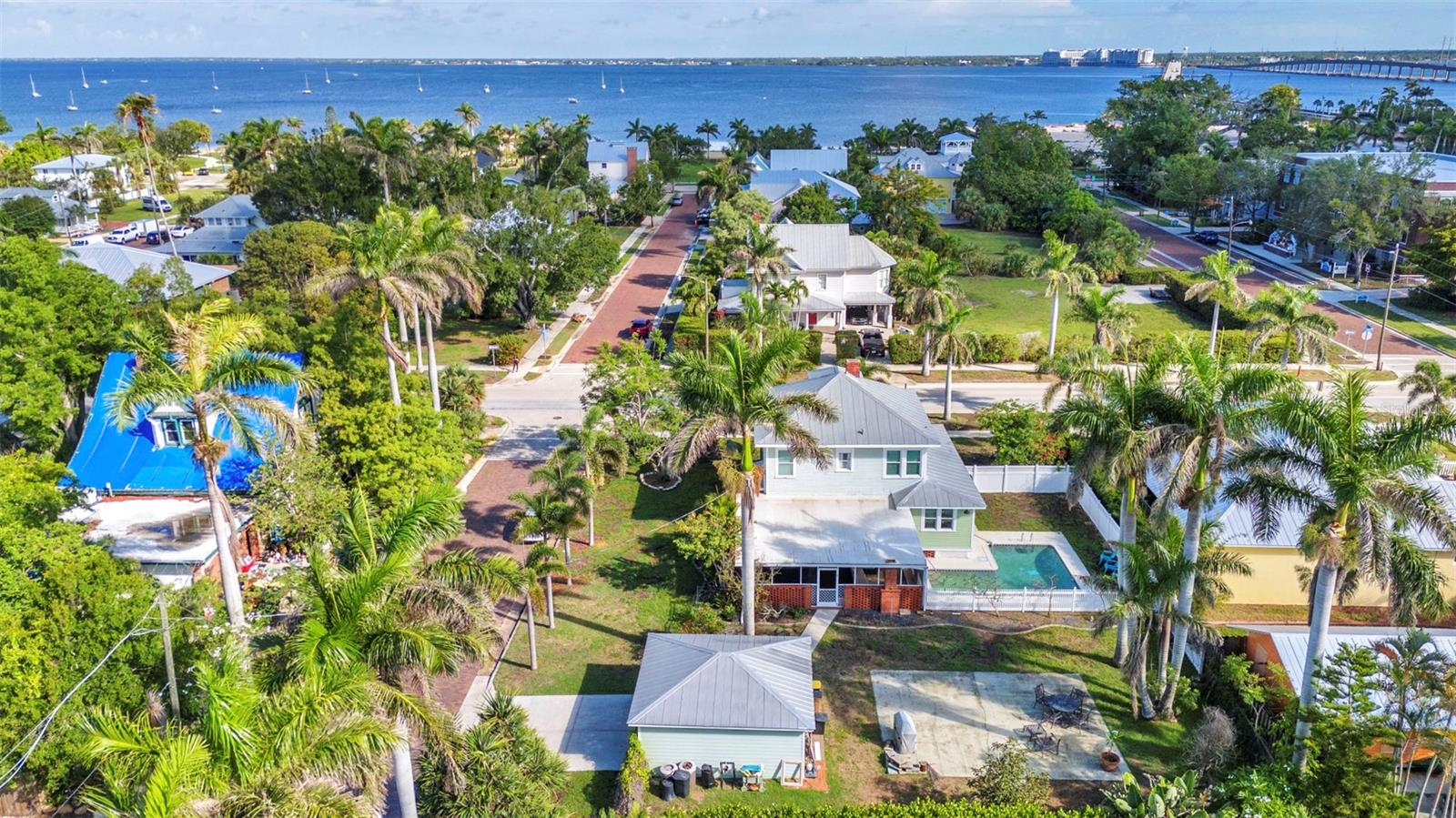 Image 75 of 85 For 415 Marion Avenue