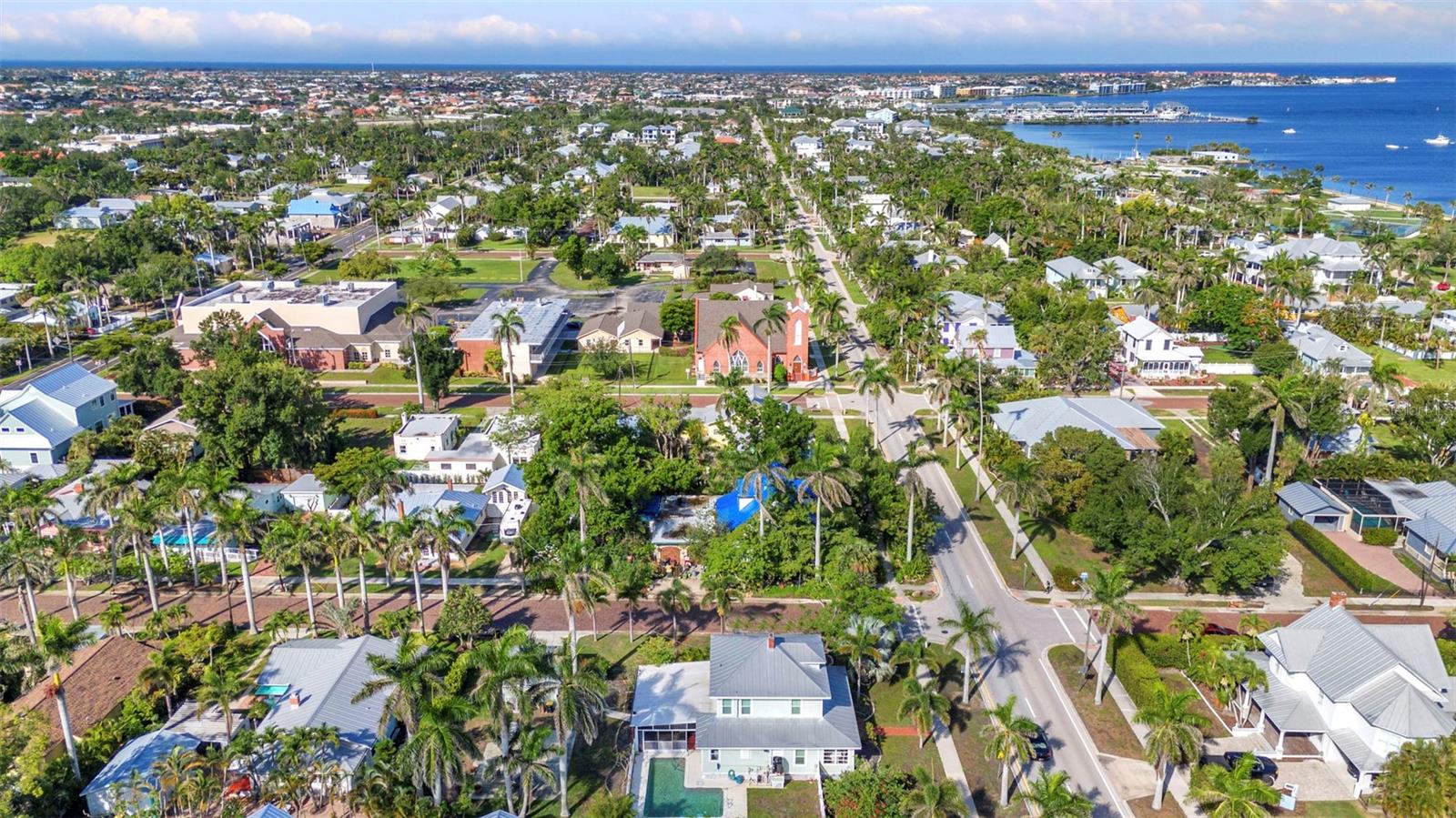 Image 79 of 85 For 415 Marion Avenue