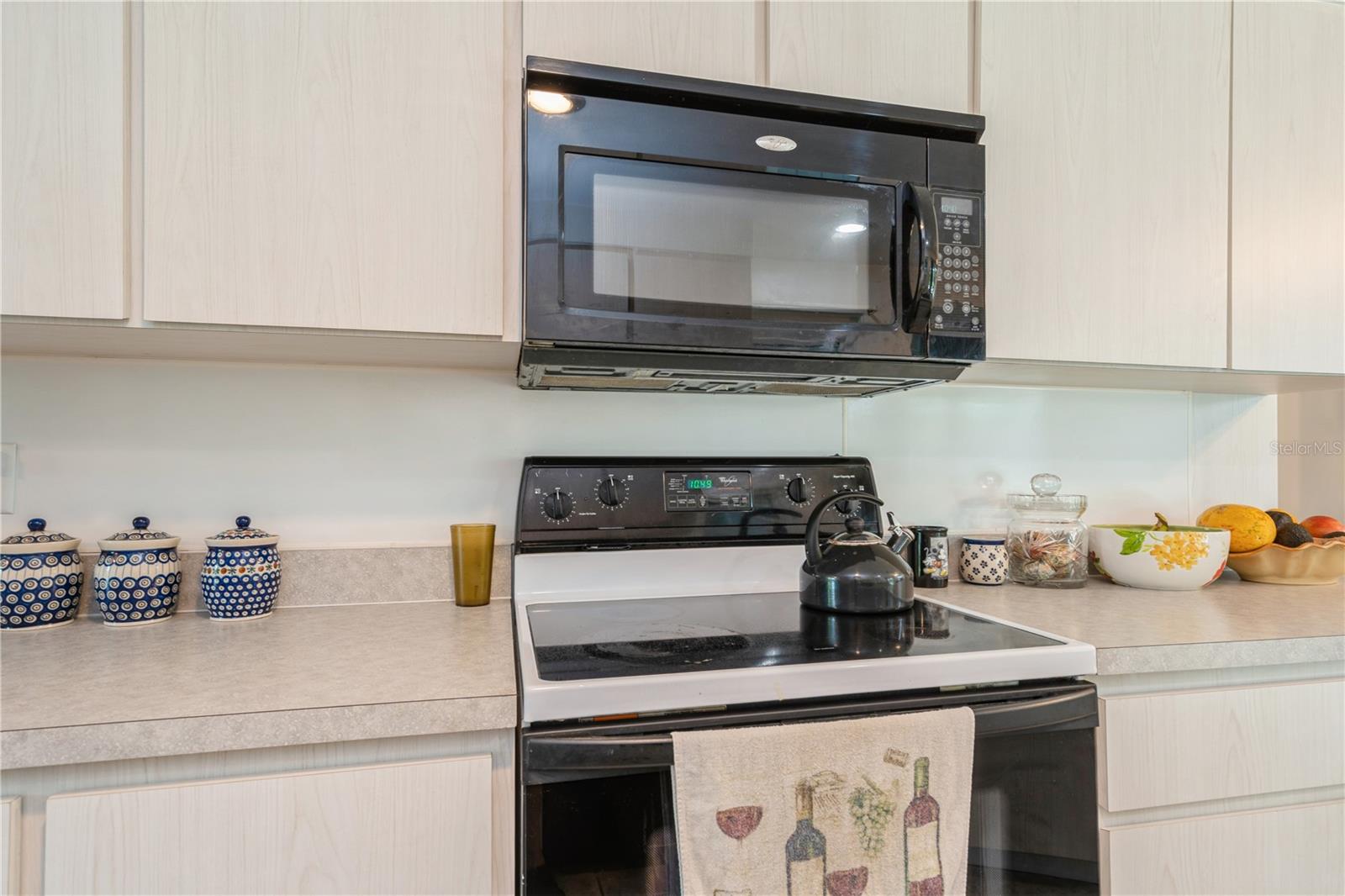 Image 22 of 40 For 28427 Coco Palm Drive