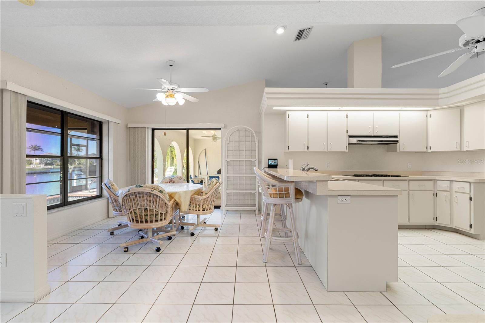 Image 10 of 75 For 531 Madrid Boulevard