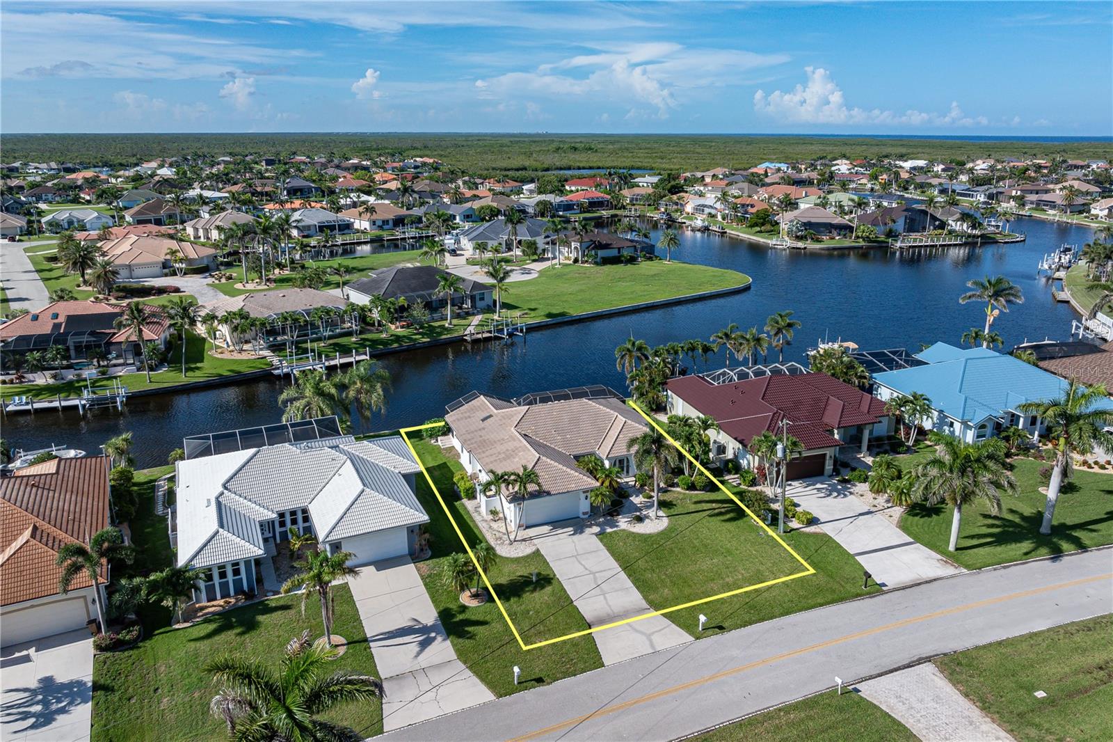 Image 15 of 75 For 531 Madrid Boulevard