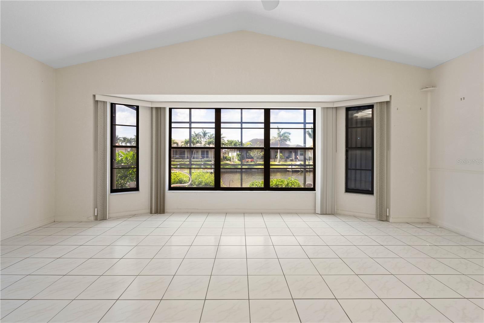 Image 36 of 75 For 531 Madrid Boulevard