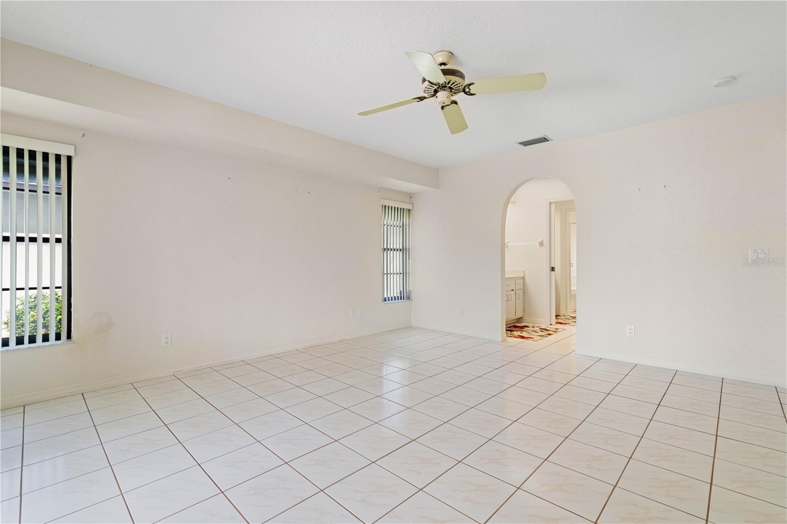 Image 37 of 75 For 531 Madrid Boulevard