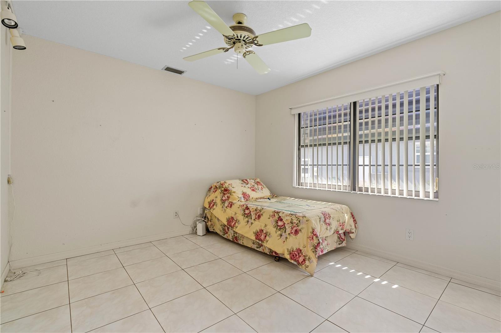 Image 46 of 75 For 531 Madrid Boulevard