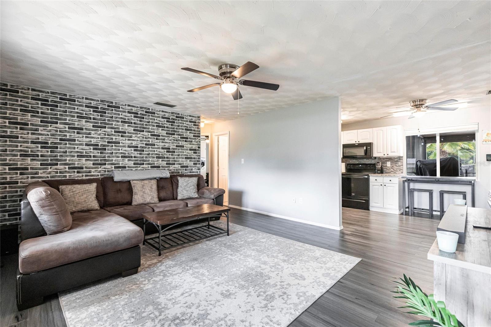 Image 3 of 49 For 8513 Heister Street
