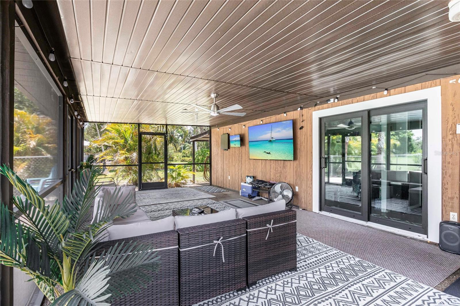 Image 33 of 49 For 8513 Heister Street