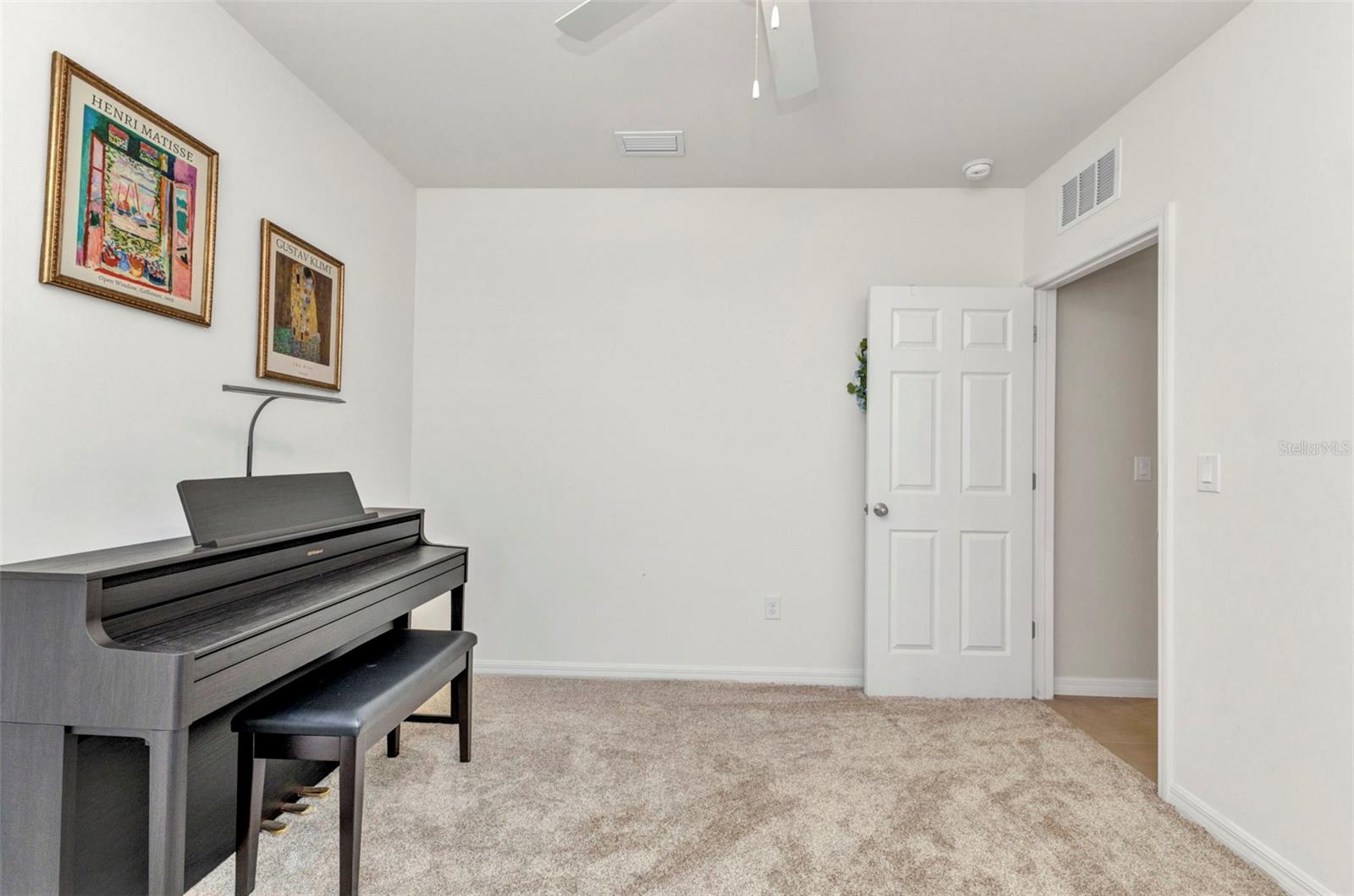 Image 10 of 69 For 25272 Lenox Circle
