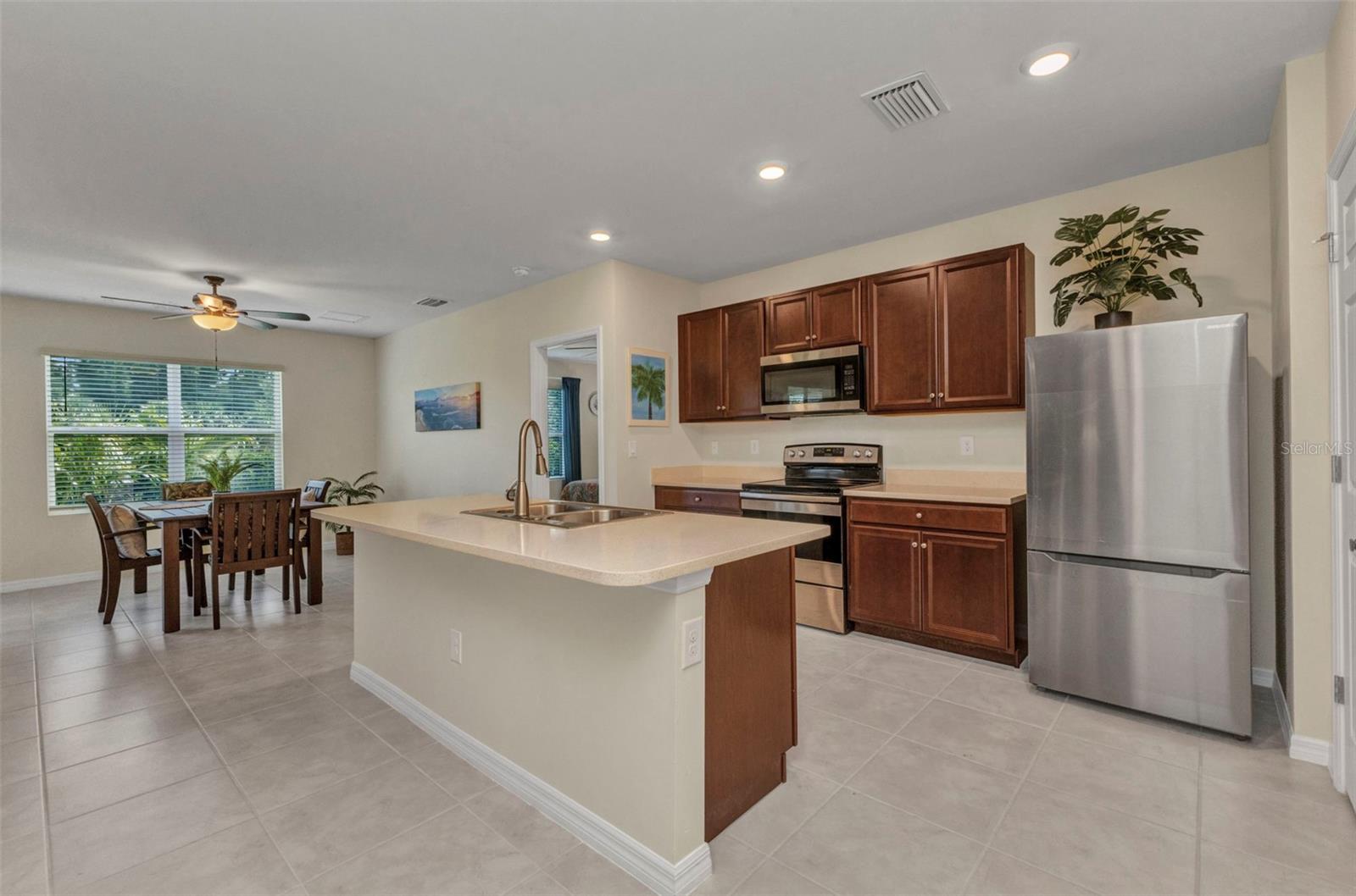 Image 16 of 69 For 25272 Lenox Circle