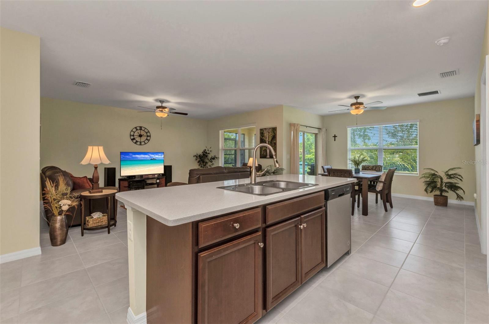 Image 20 of 69 For 25272 Lenox Circle