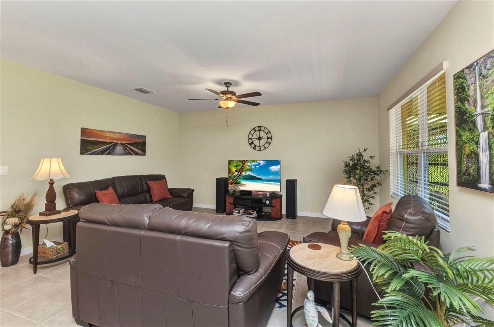 Image 24 of 69 For 25272 Lenox Circle