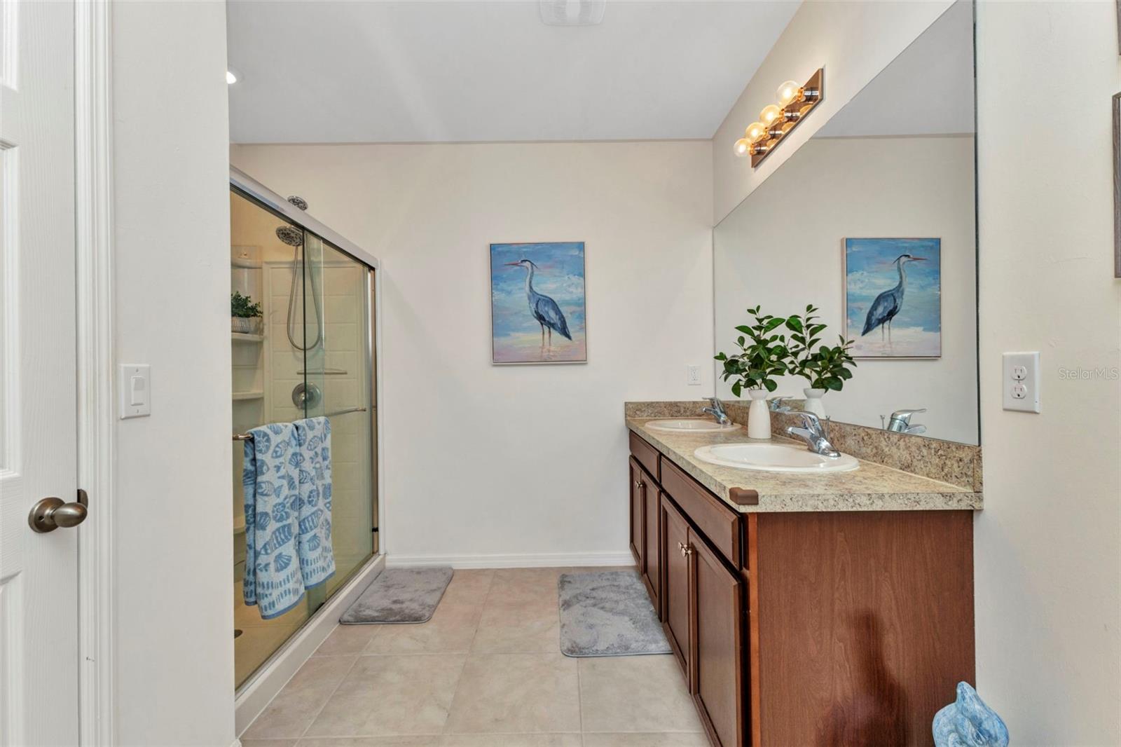 Image 37 of 69 For 25272 Lenox Circle