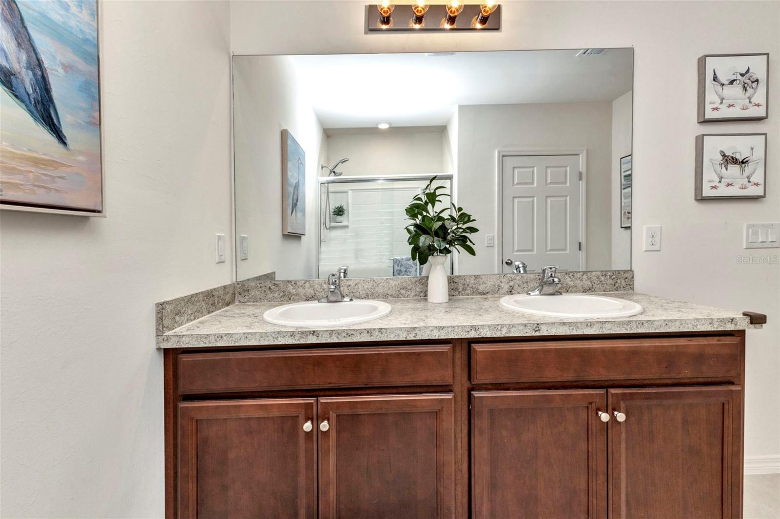 Image 40 of 69 For 25272 Lenox Circle