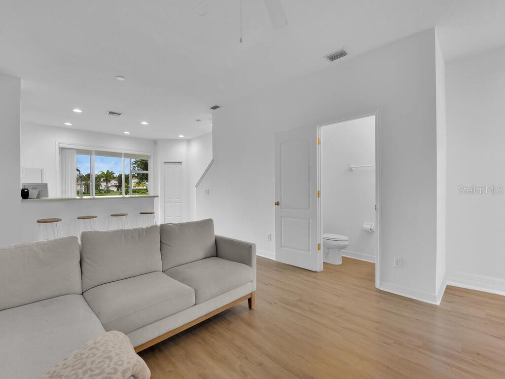 Image 9 of 33 For 2342 Melrose Drive