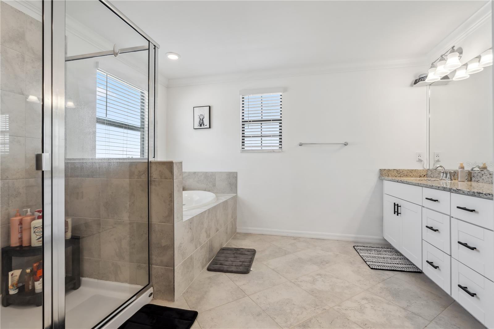Image 45 of 76 For 11105 Balfour Street E