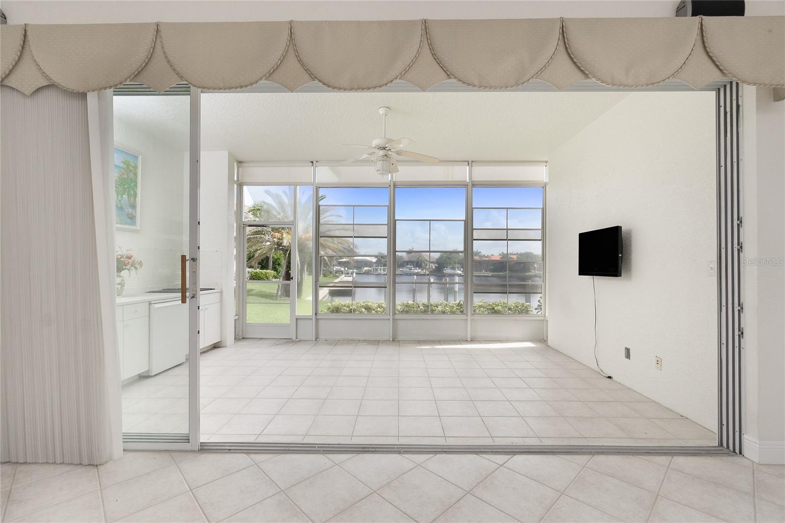 Image 11 of 76 For 2630 Tarpon Cove Drive 211